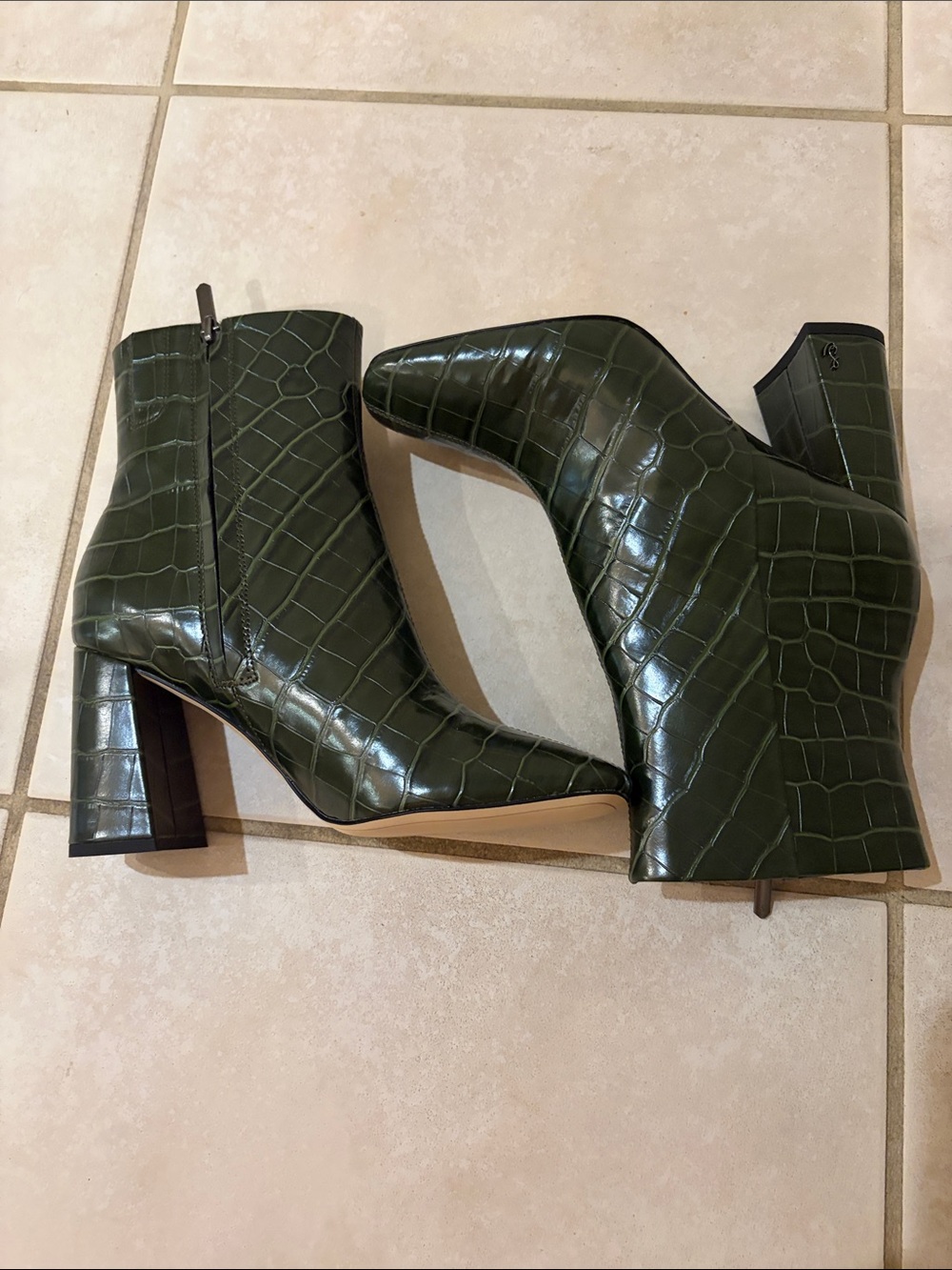 Women's Sam Edelman Green Croc-Embossed Ankle Boots - Sleek Zip Closure - Picture 2 of 8